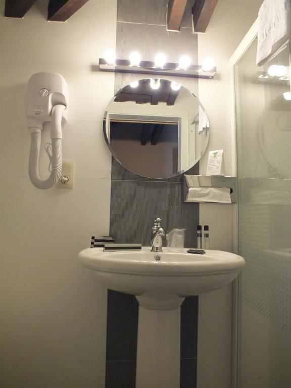 Hotel A Fleur De Couette Auvelais Pokój zdjęcie