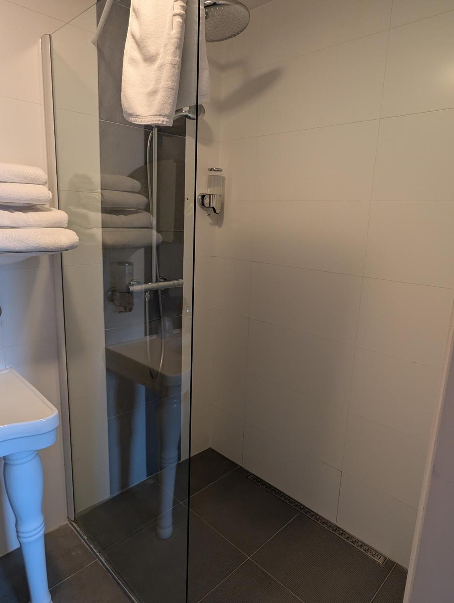 Hotel A Fleur De Couette Auvelais Zewnętrze zdjęcie