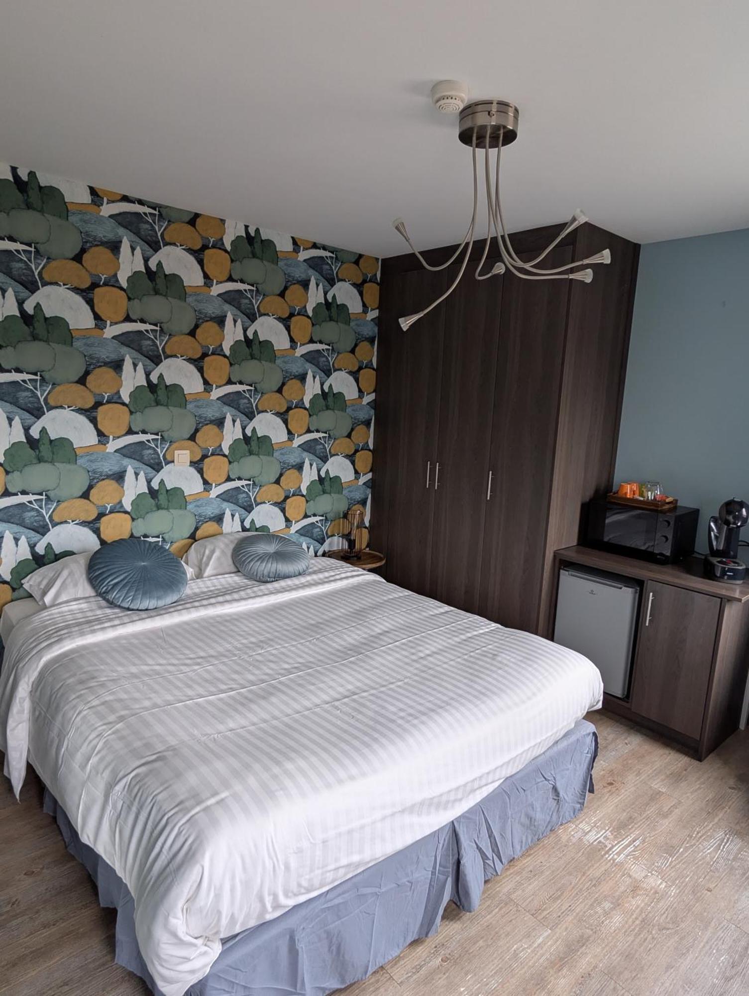 Hotel A Fleur De Couette Auvelais Zewnętrze zdjęcie