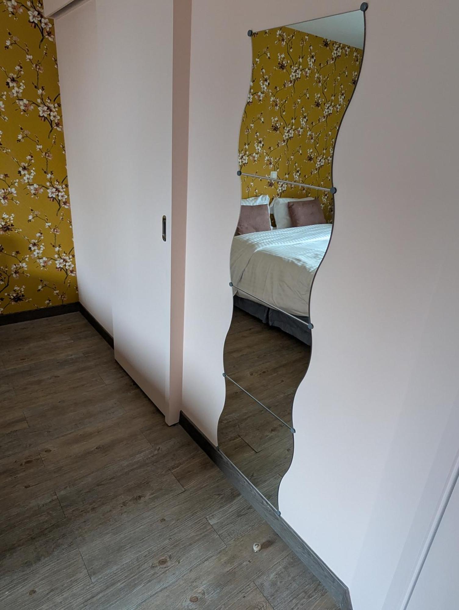 Hotel A Fleur De Couette Auvelais Zewnętrze zdjęcie